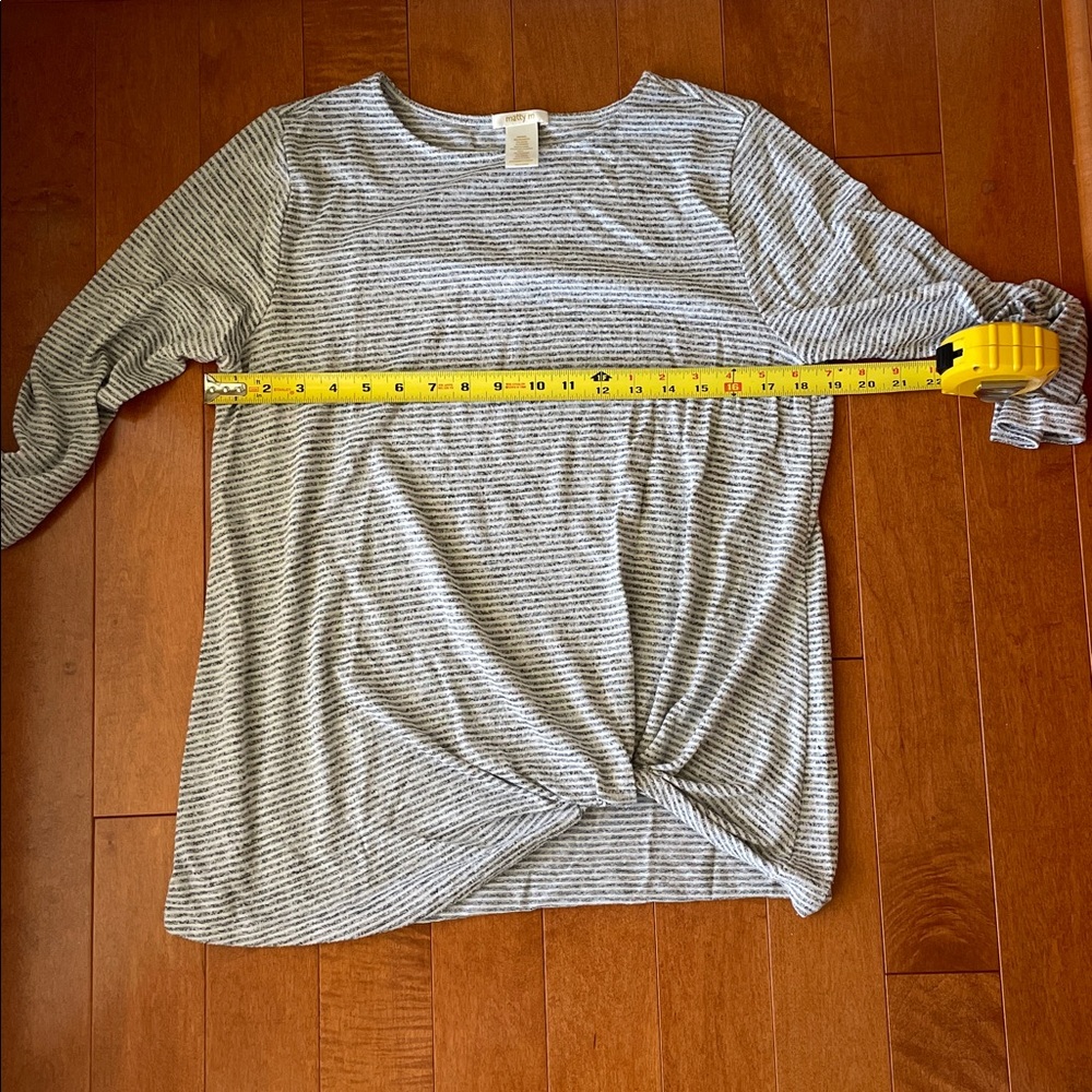 Gray Striped Long Sleeve Top Size Small - Picture 6 of 7